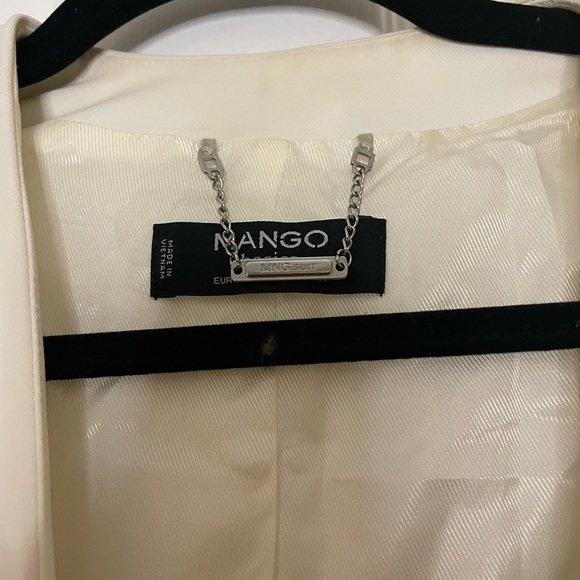 Short white mango blazer - Picture 2 of 3